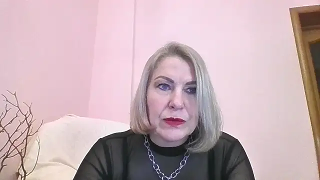 Snapshot of Ledi_Tii chatting on March 30, 5:30 am Ledi Tii online show from March 30, 5:30 am