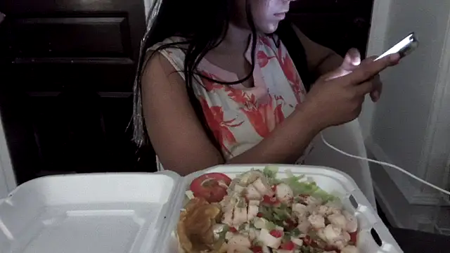 Snapshot of biancadoesit chatting on May 5, 8:28 pm biancadoesit online show from May 5, 8:28 pm