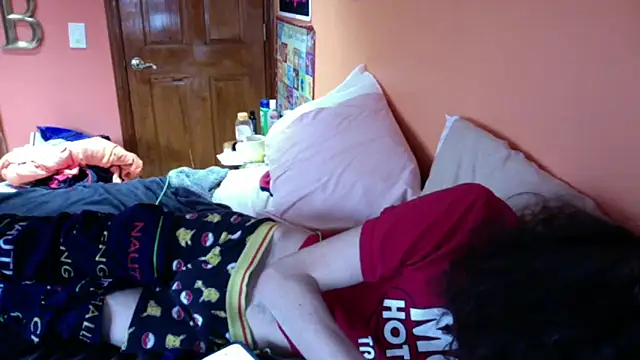 Snapshot of Teddy4420 chatting on March 25, 2:45 pm Teddy4420 online show from March 25, 2:45 pm