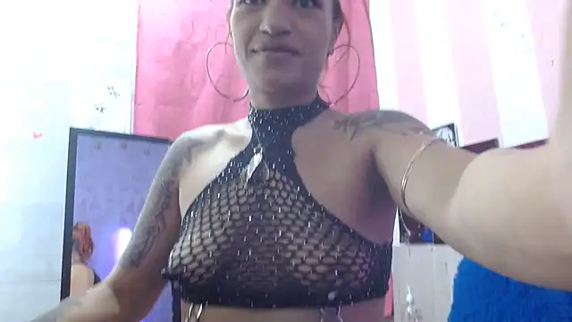 veronicaqueenxxx online show from May 20, 3:56 am