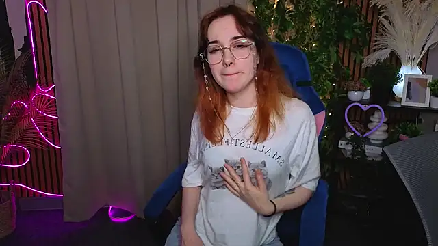 Snapshot of JoanReed chatting on March 26, 3:50 pm JoanReed online show from March 26, 3:50 pm