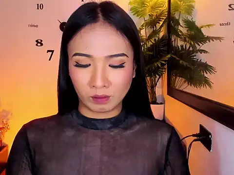 Snapshot of urasianhotfucker chatting on March 27, 2:28 am urasianhotfucker online show from March 27, 2:28 am