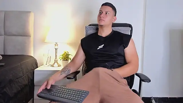 Chriss Diamond online show from June 8, 3:18 am