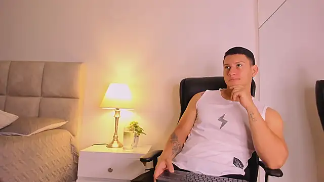 Chriss Diamond online show from June 20, 8:11 pm