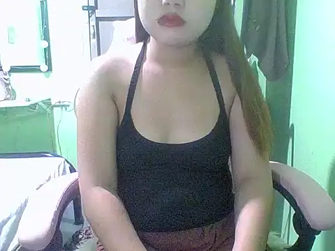 mae68902 online show from April 18, 7:07 pm