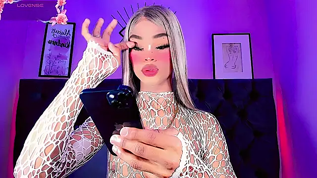 Kornylovee online show from July 4, 8:59 pm