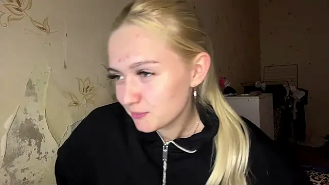 Sophia Blonde online show from April 27, 3:10 pm