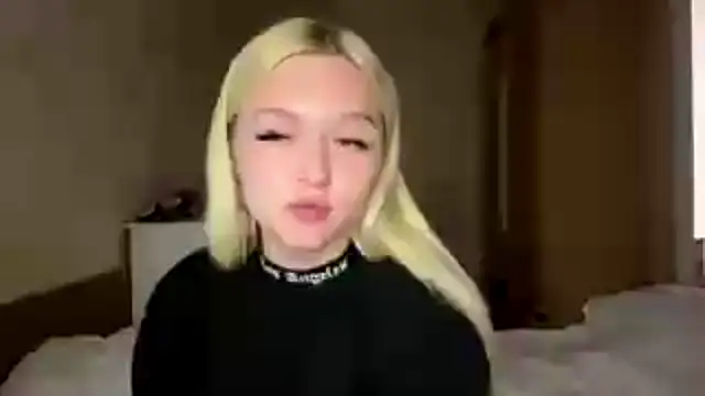 Sophia Blonde online show from May 21, 6:15 pm