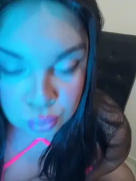 NicoleBBigAss online show from May 18, 1:45 am