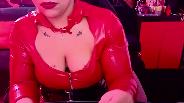Toy and Pain online show from May 1, 8:13 pm