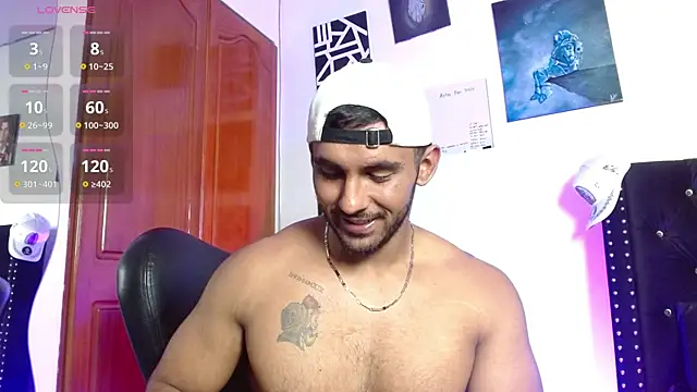 romanpearce  online show from May 20, 9:43 pm