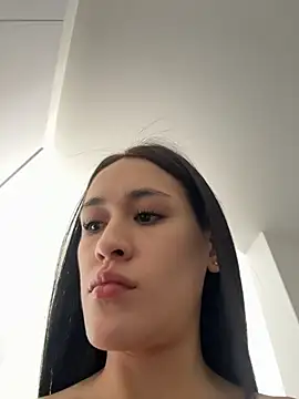SerenaFox  online show from June 9, 5:24 pm