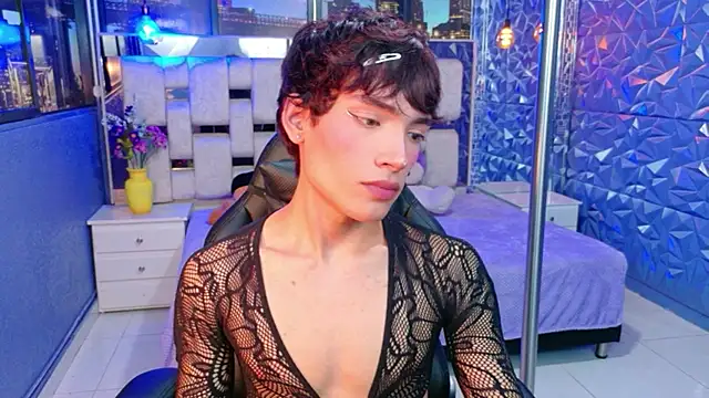 IsaacNovaa online show from April 27, 8:29 pm