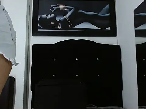 karla lovera online show from May 12, 11:24 pm