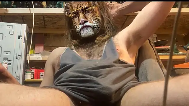 hairyhungnaughtyguy online show from June 15, 5:20 am