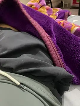 Snapshot of sweet_lollipop4 chatting on April 1, 3:18 am sweet lollipop4 online show from April 1, 3:18 am