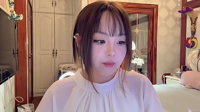 Snapshot of thelittlexx chatting on June 11, 7:39 am thelittlexx online show from June 11, 7:39 am