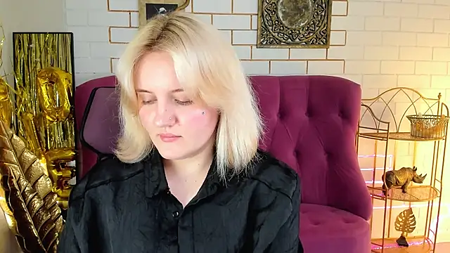 KathyBriggs online show from March 29, 9:31 am