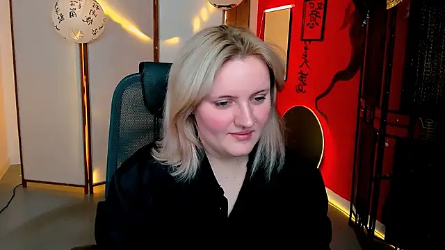 KathyBriggs online show from May 3, 5:13 am