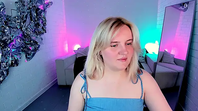 KathyBriggs online show from June 10, 5:18 am