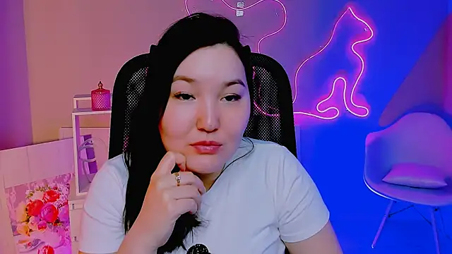 CamilaMartiez online show from April 24, 1:02 pm