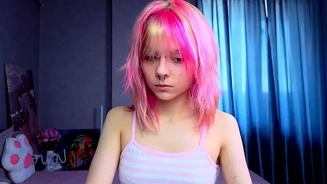 PerryKitty online show from July 11, 3:37 pm