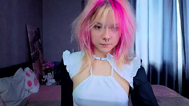 PerryKitty online show from August 8, 1:02 pm