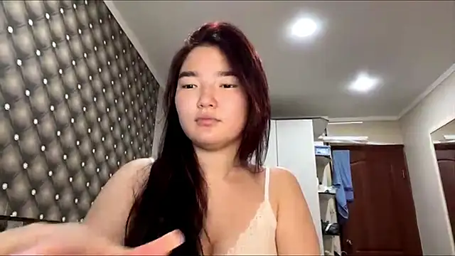 LammingLoner online show from June 26, 4:33 pm