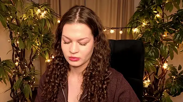 SusanBailley online show from April 5, 10:45 am