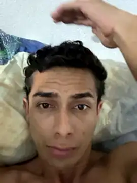 Snapshot of celes_tebb chatting on June 12, 2:10 am celes tebb online show from June 12, 2:10 am