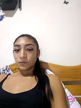 Snapshot of yvonne_1998 chatting on April 8, 3:01 pm yvonne 1998 online show from April 8, 3:01 pm