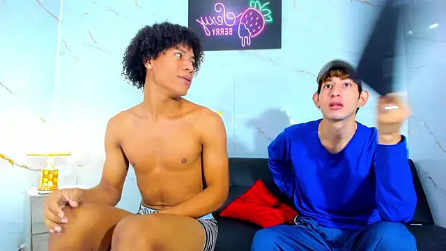 Room hot 1 online show from March 26, 1:06 pm