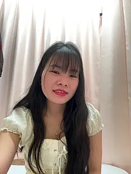 Naked-xx online show from May 17, 3:15 am