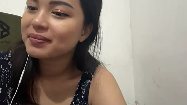 Snapshot of ChristenaShogren chatting on April 15, 7:58 pm ChristenaShogren online show from April 15, 7:58 pm