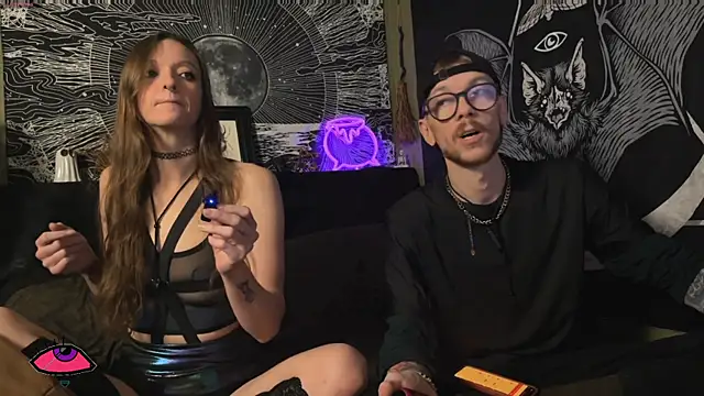 webzandkordz online show from June 26, 4:17 am