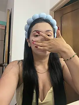 Snapshot of Cami_olarte chatting on July 17, 11:42 pm Cami olarte online show from July 17, 11:42 pm