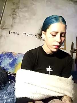 Snapshot of blueangel7x7 chatting on April 4, 3:27 am blueangel7x7 online show from April 4, 3:27 am