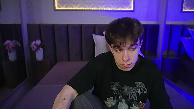 DaveBevy online show from April 2, 8:23 am