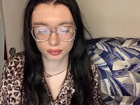 Baby-On-Fire online show from April 5, 6:27 pm