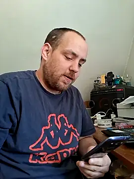 Snapshot of fettgail-0507 chatting on April 28, 10:53 am fettgail-0507 online show from April 28, 10:53 am