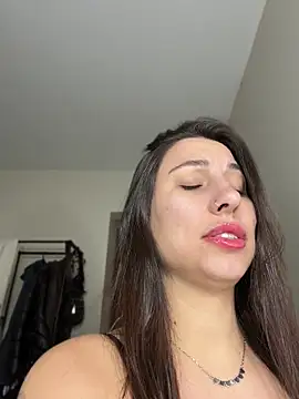Snapshot of Carolzinhalux69 chatting on July 3, 5:52 pm Carolzinhalux69 online show from July 3, 5:52 pm
