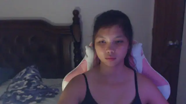 Snapshot of sweet_21_1 chatting on July 28, 8:52 pm sweet 21 1 online show from July 28, 8:52 pm