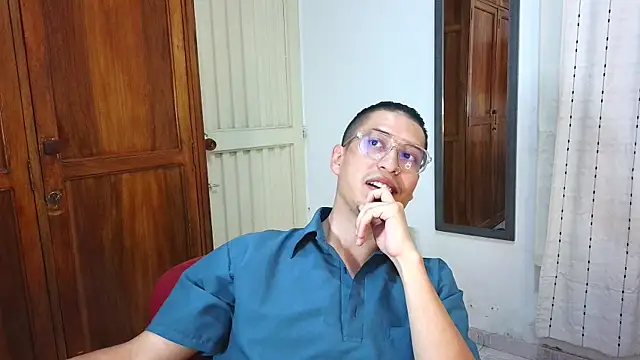 Eriick   E online show from May 7, 12:49 am