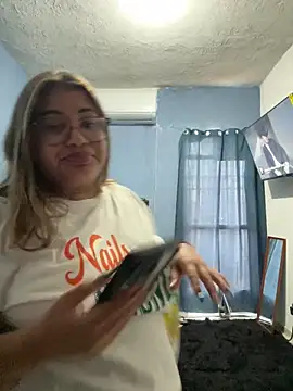C1N09 online show from May 3, 6:03 pm