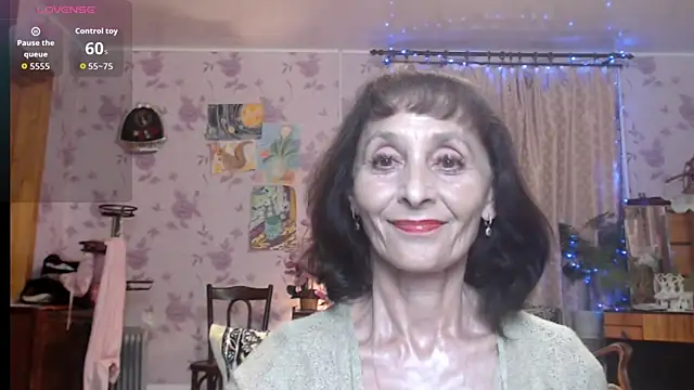 Snapshot of Shooting-Star- chatting on July 5, 7:21 pm Shooting-Star- online show from July 5, 7:21 pm
