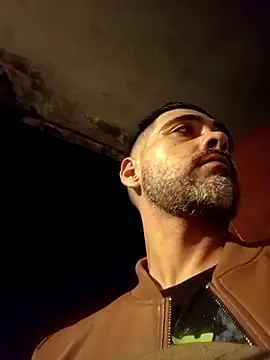 Snapshot of jito02 chatting on April 9, 4:23 am jito02 online show from April 9, 4:23 am