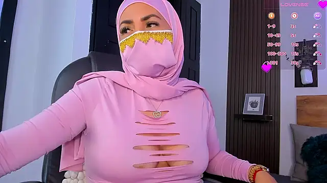 Snapshot of Nailea__ chatting on March 31, 1:51 am Nailea online show from March 31, 1:51 am