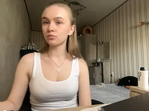 melissashineeee online show from April 9, 9:36 am