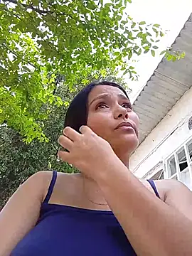 Snapshot of scarletmouse chatting on March 28, 7:57 pm scarletmouse online show from March 28, 7:57 pm