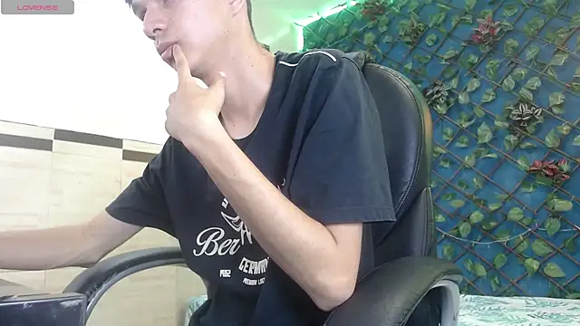 maxim rod online show from April 22, 3:42 am